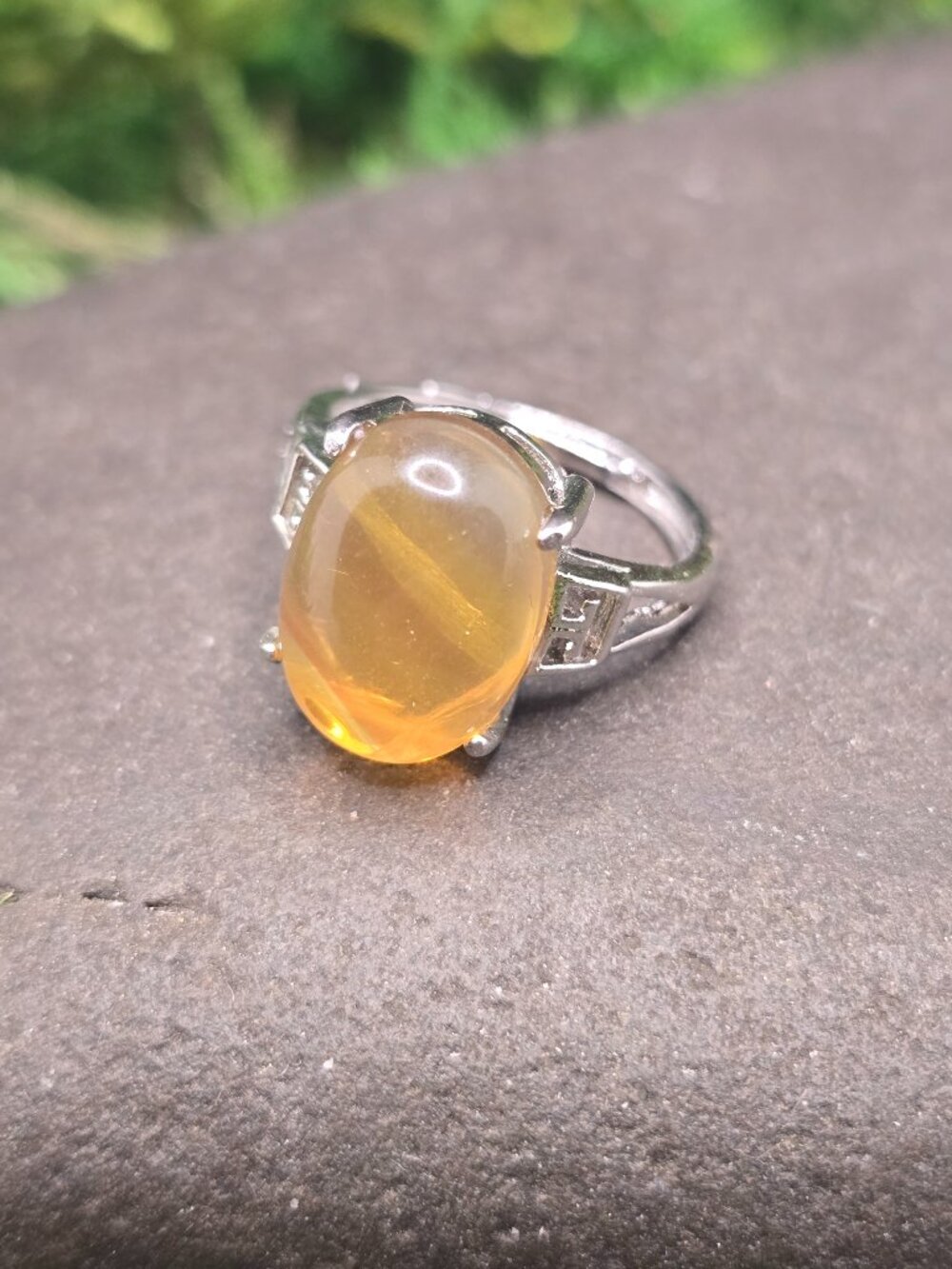 Yellow Quartz Oval Adjustable Ring Size 6-10 Silver Tone Gemstone Jewelry